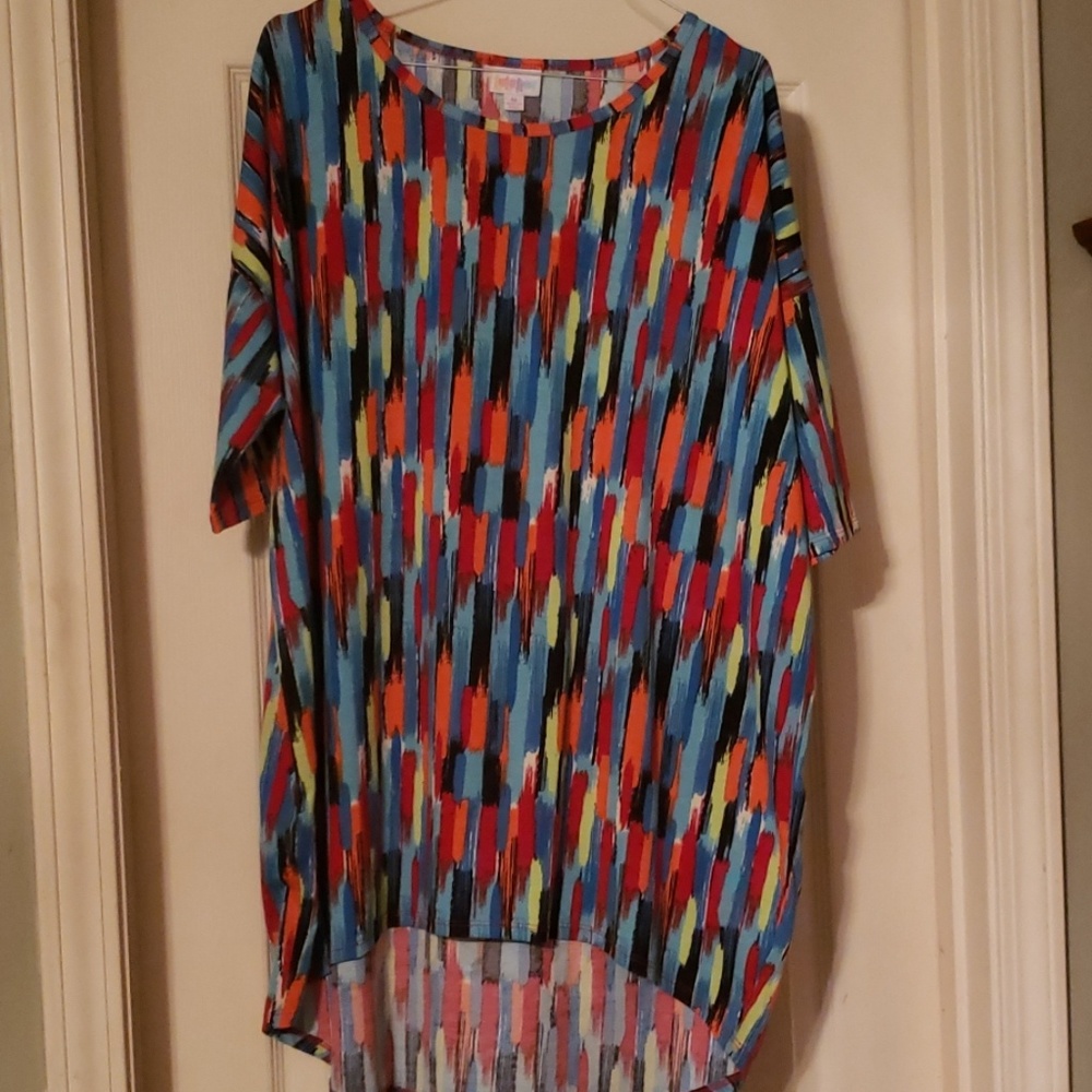 Lularoe irma shirt